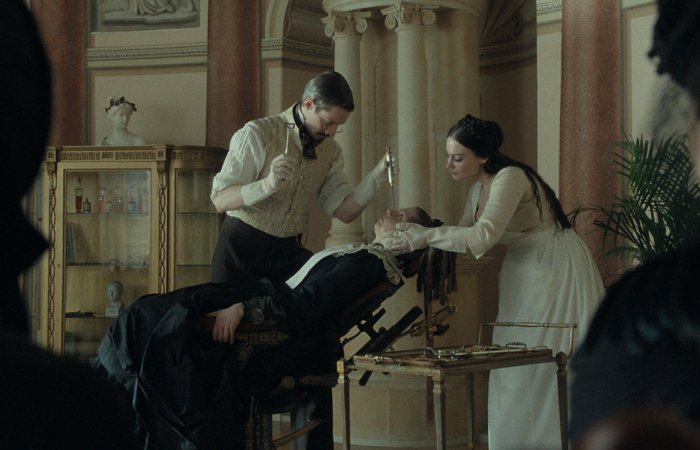 The Ugly Stepsister - still 2 - Photo Marcel Zyskind-kopi.jpg